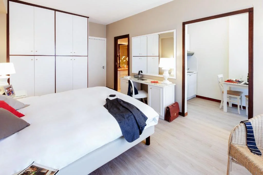 studio roma bed