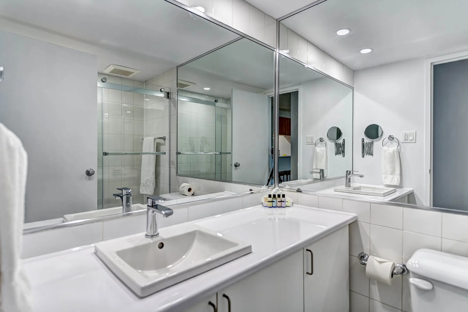 5.bathroom photo