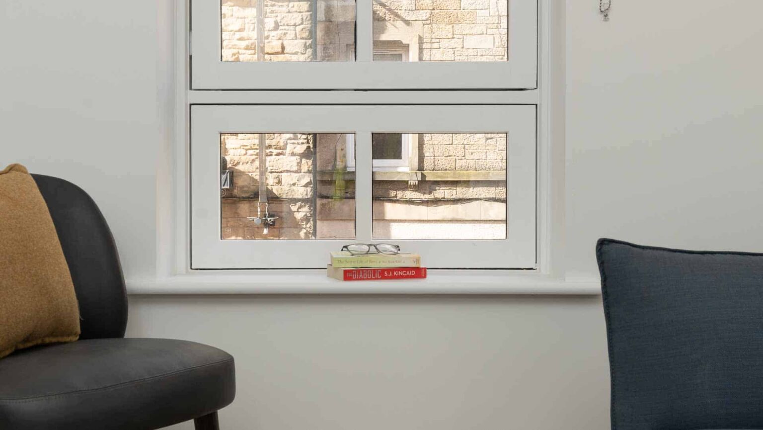 premier suites plus edinburgh fountain court window in living room