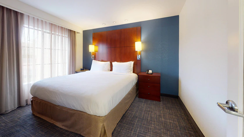 sandl suite bedroom 8258 hor wide