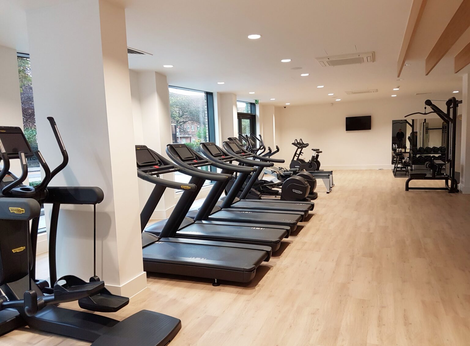 21 gym in house running machines wembley serviced apartments