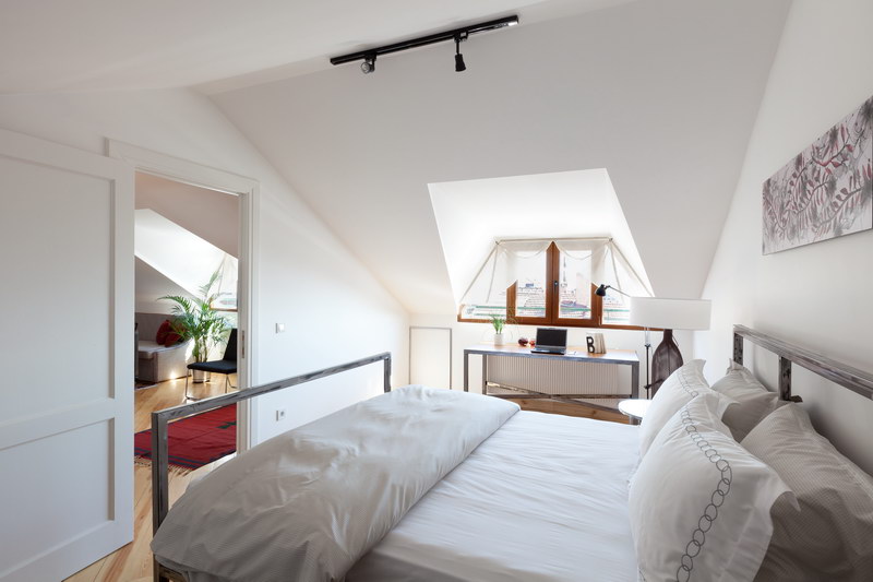 upper floor bedroom
