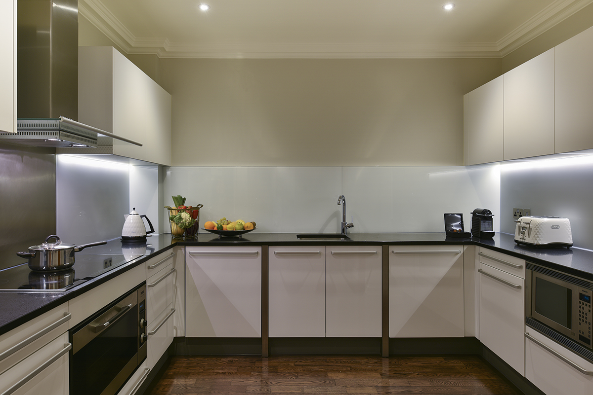 fraser suites kensington, london room detail three bedroom deluxe kitchen