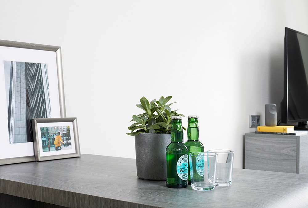 living hotel apartments johann wolfgang frankfurt esstisch