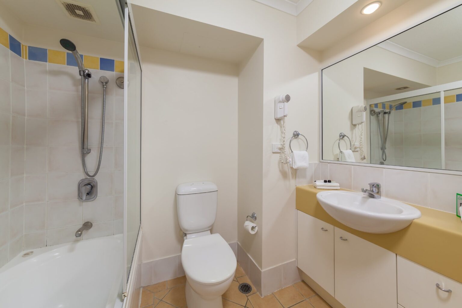 apartment 2 bedroom jnr and executive 6