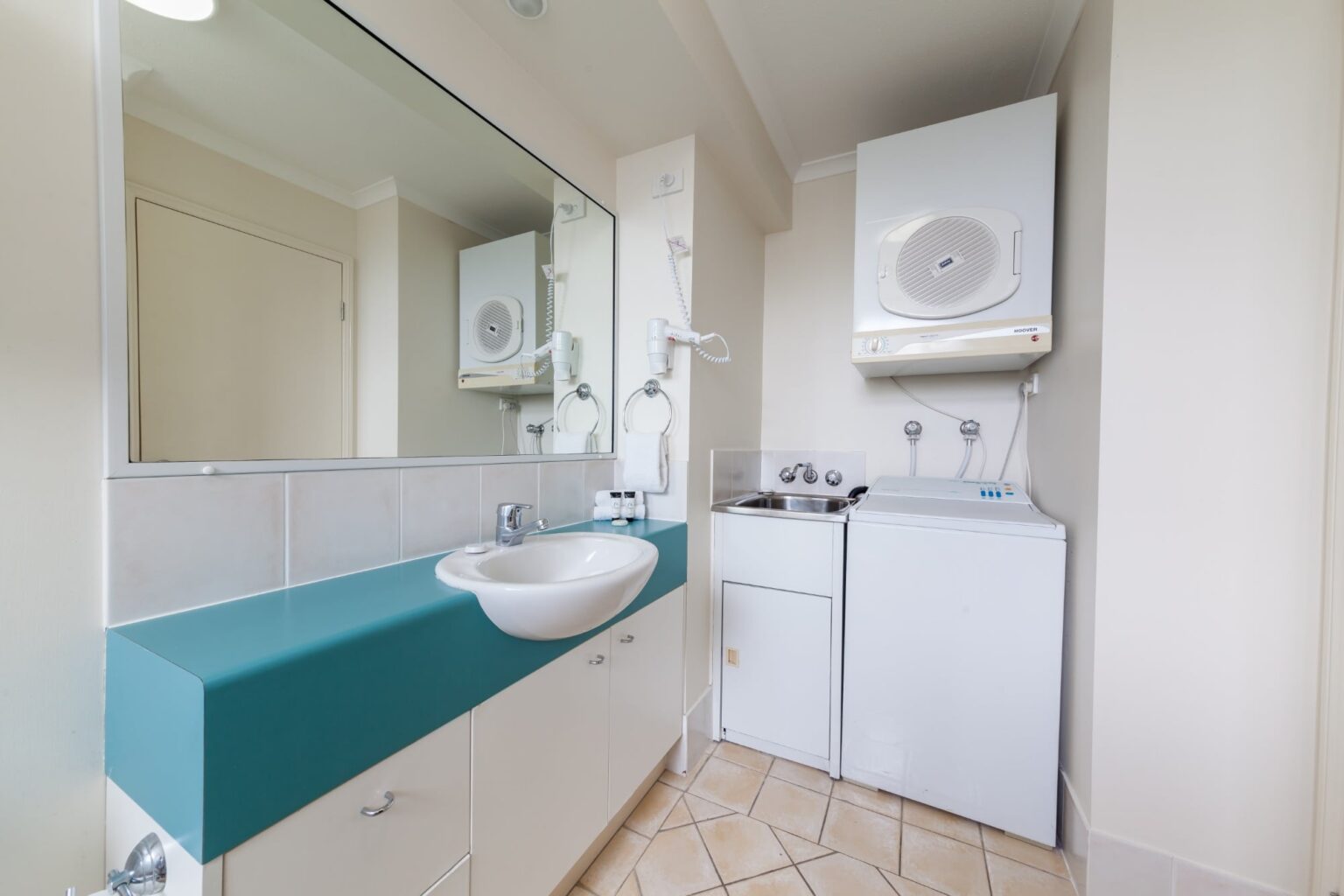 apartment 2 bedroom jnr and executive 9