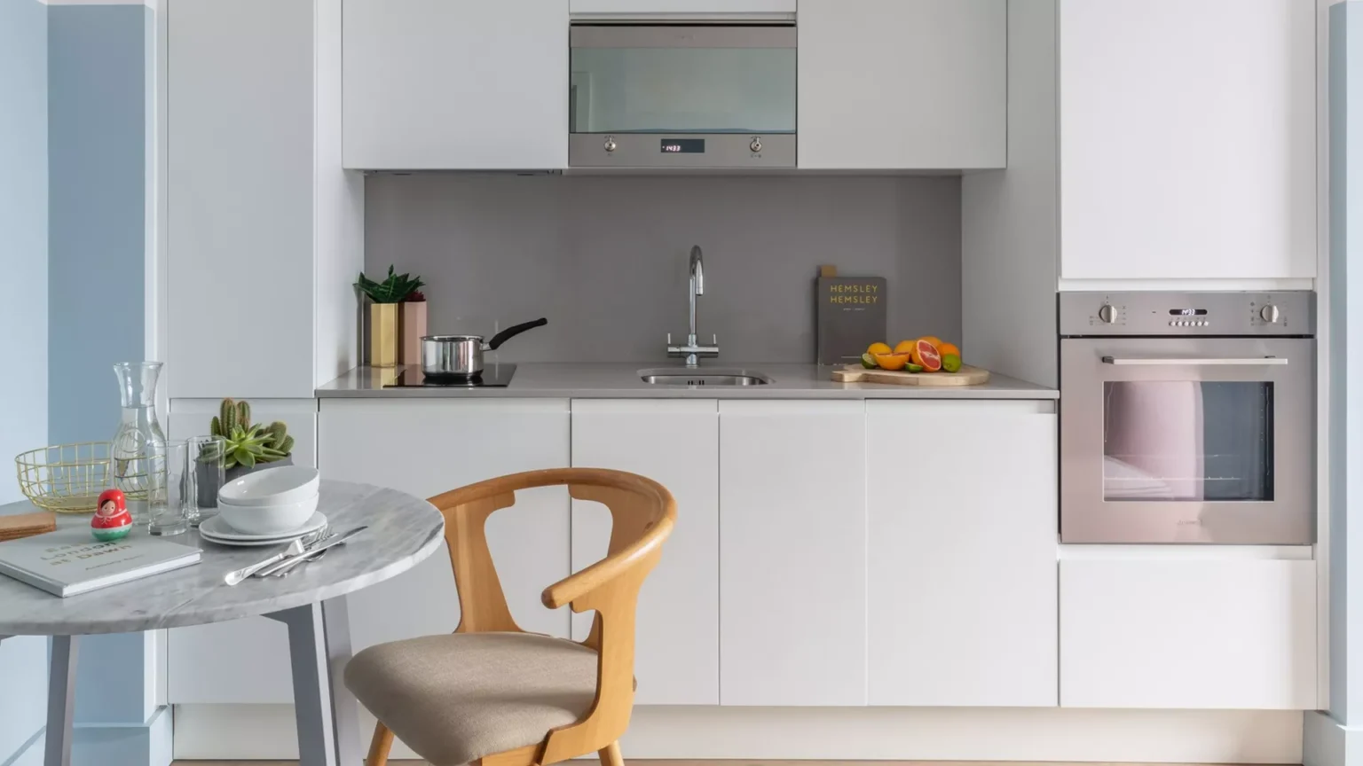 lk ll 1bed kitchen webres jpeg 0220 (3).jpg