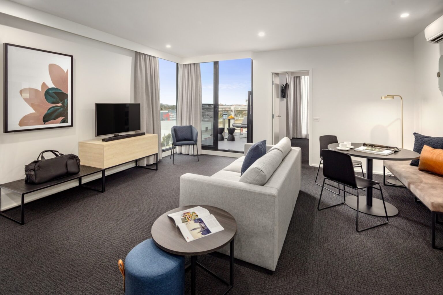 quest apartmet hotels maribyrnong hotel room
