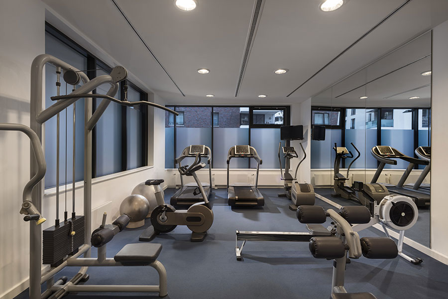 adina apartment hotel hamburg michel gym 2017 900x600