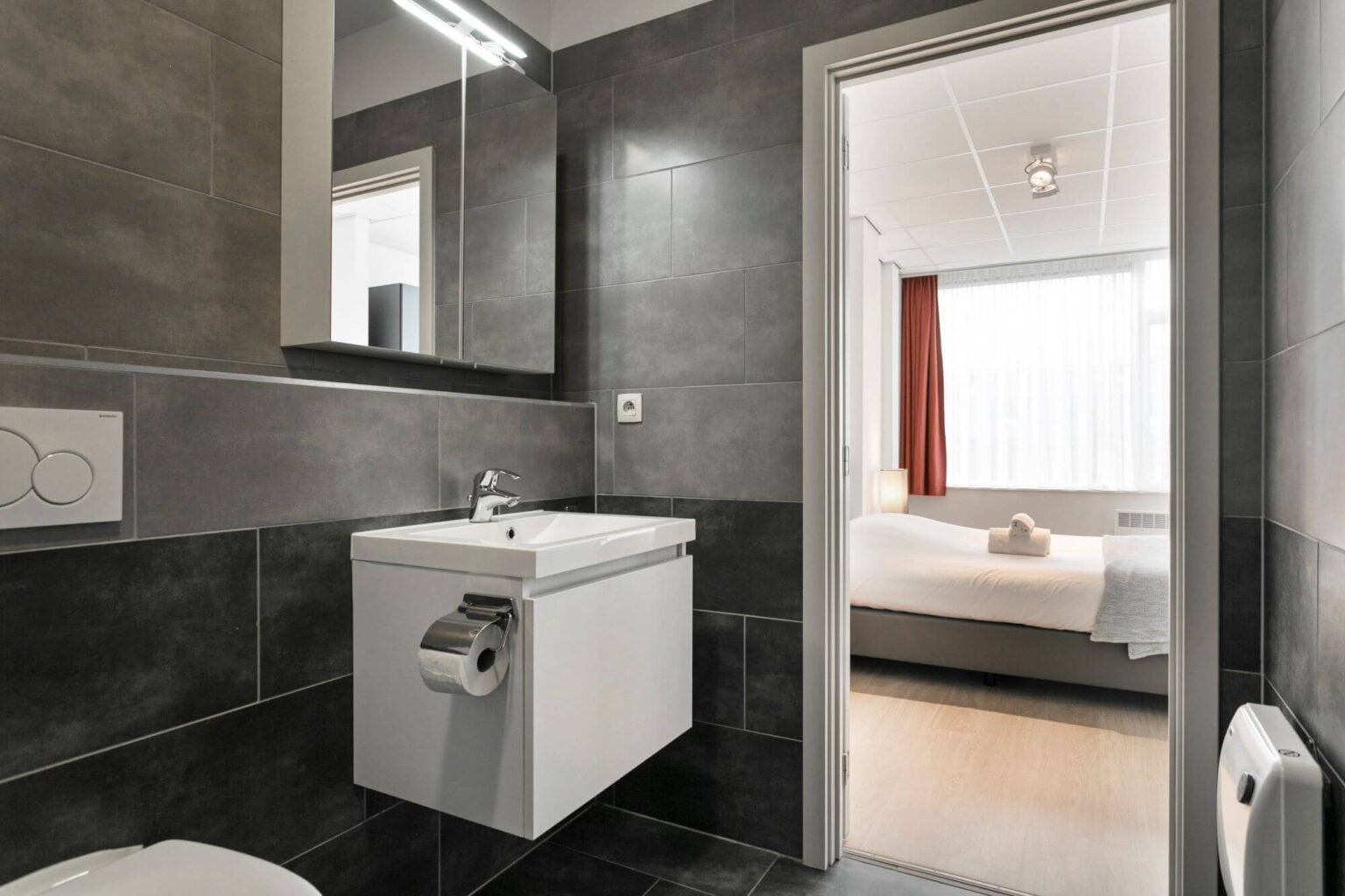 407sq square one bedroom apartment 15