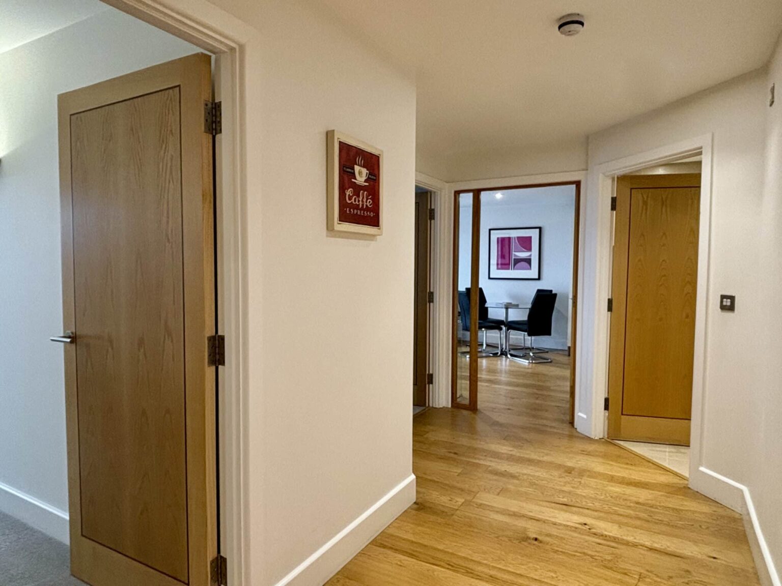 the hamiltons superior hallway 2048x1536