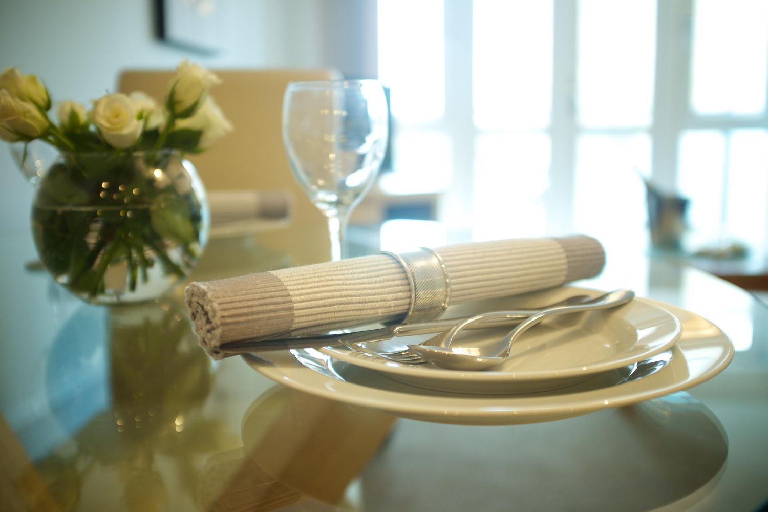 vie one bedroom dining