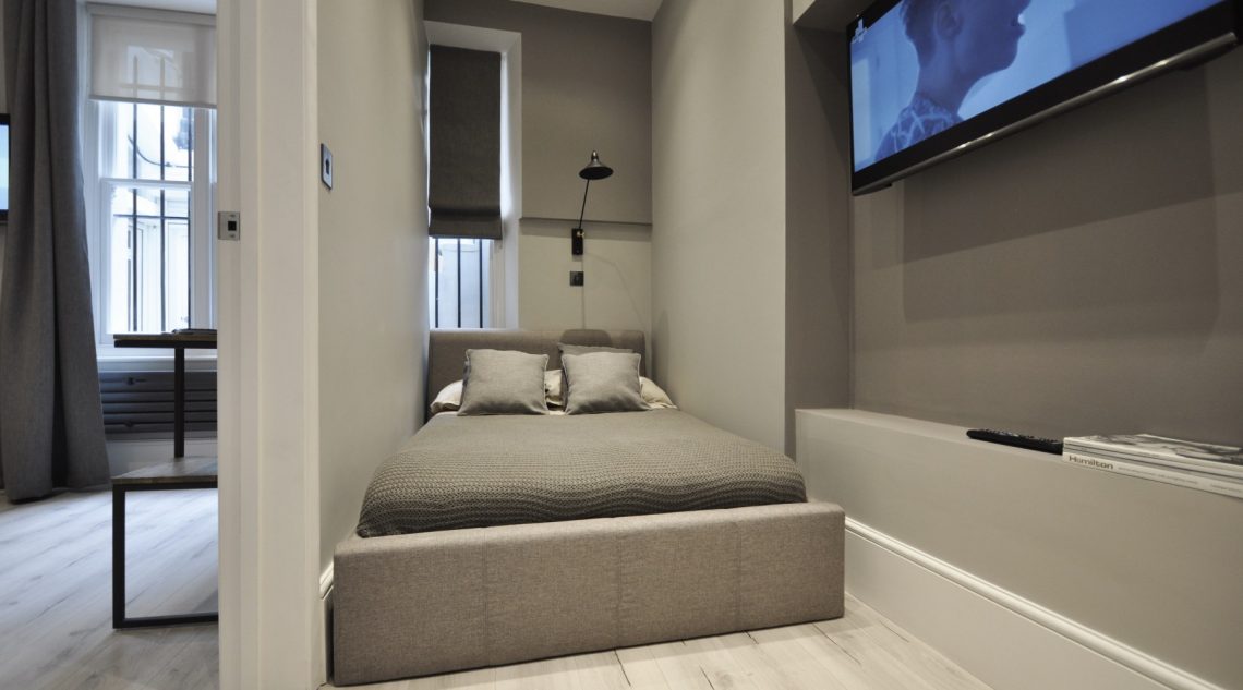 25 b4d 1140x633
